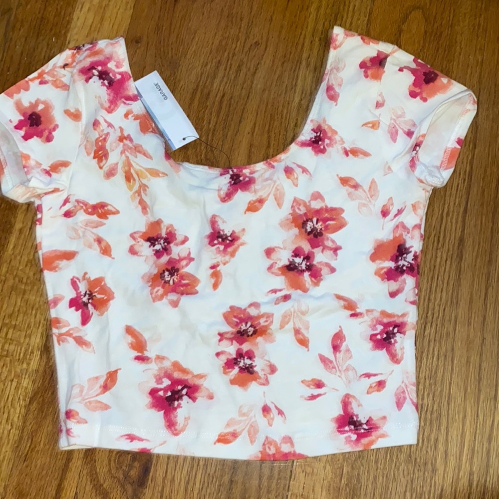 Floral Garage crop top short sleeve size small